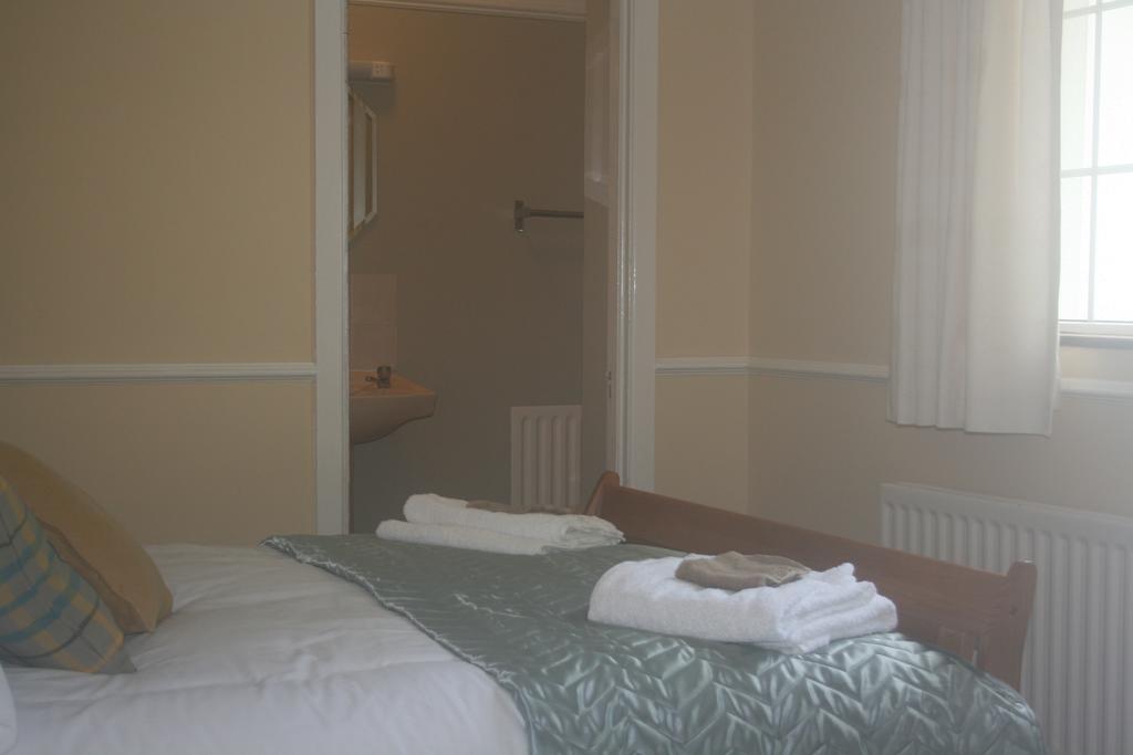 Laragh Mountain View Lodge Saggart Oda fotoğraf